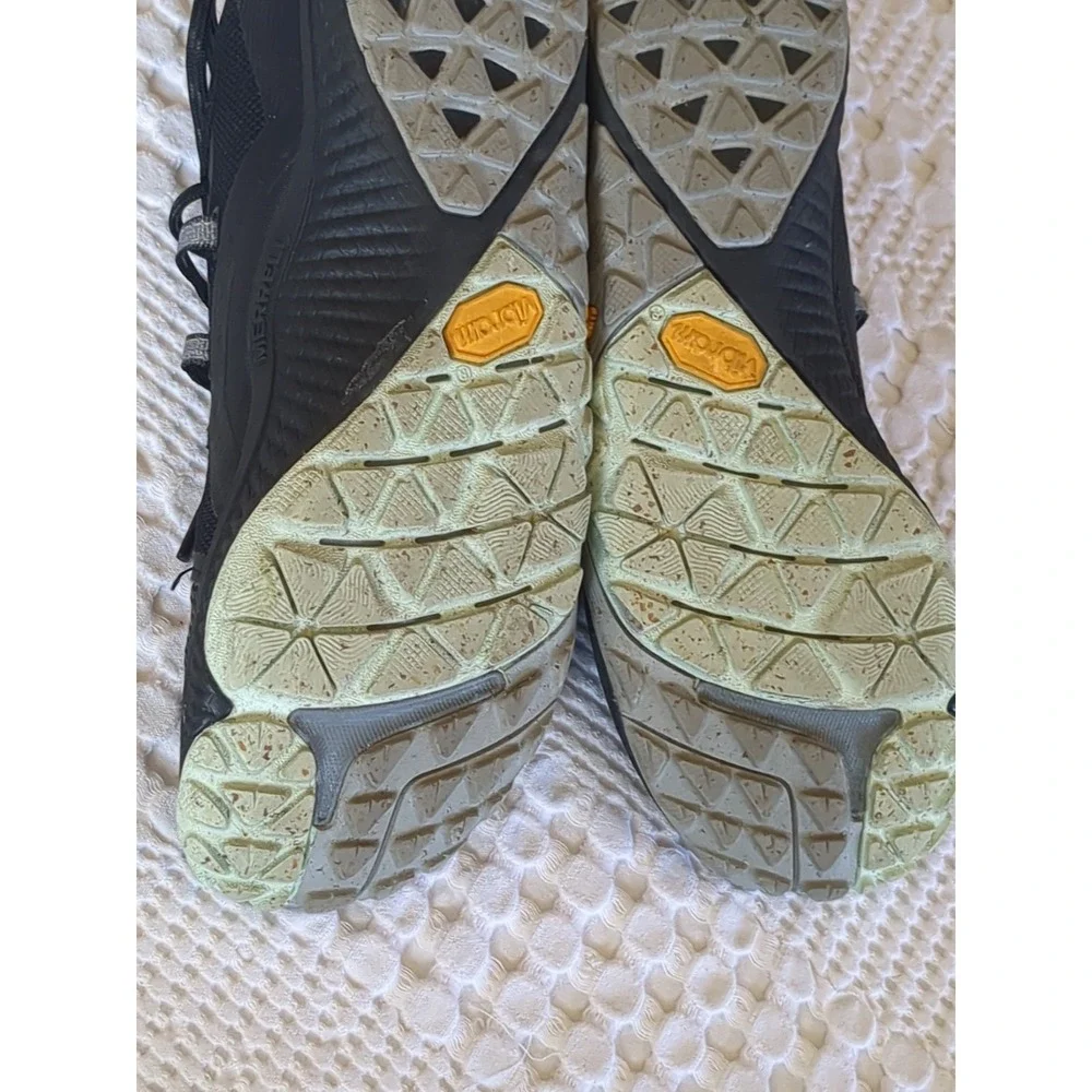 Merrell Trail Glove 6‎ Black Barefoot Minimalist Running Shoes Sz 7 Women's